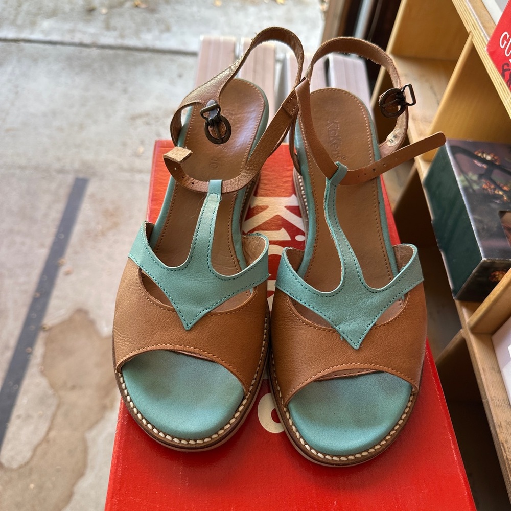 Kickers sandals
